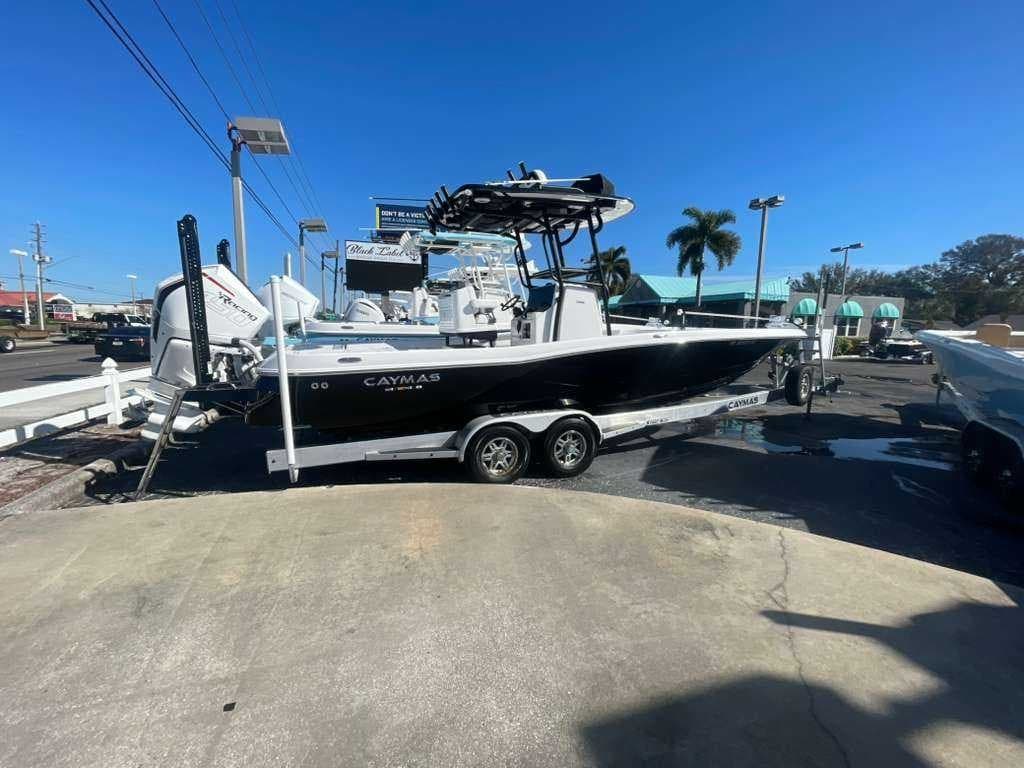 2023 Caymas 28 HB