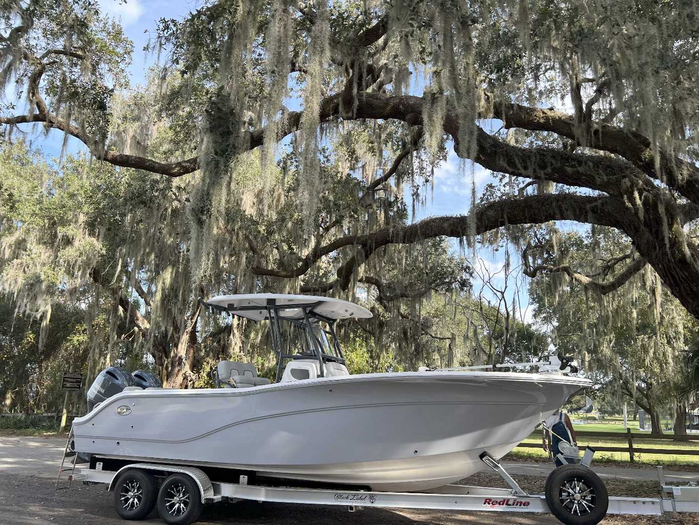 2023 Sea Fox 268 Commander - Image 1