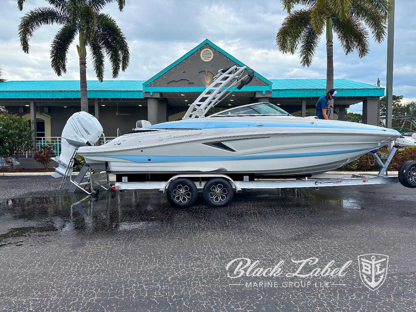 2024 Crownline E280 XS
