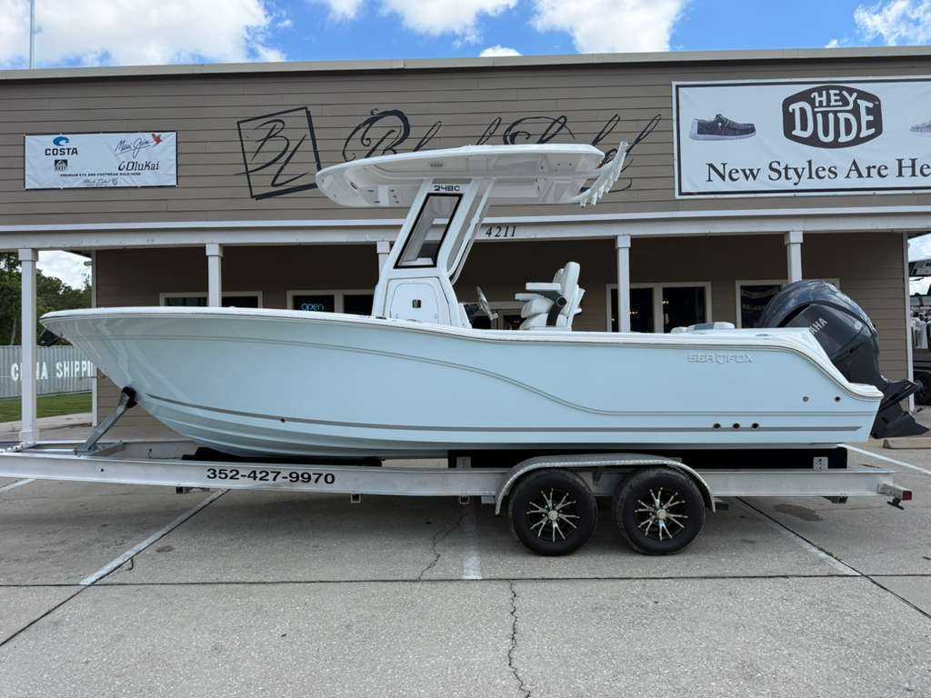 2027 Sea Fox 248 Commander - Image 1