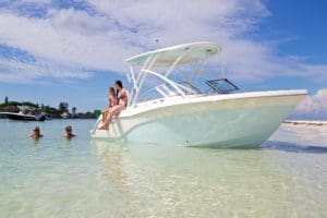 seafox_boats_2018-226-Traveler-21_family-on-sandbar
