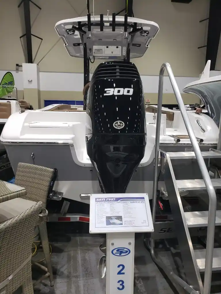 300-horse=power-outboard-motor-on-center-console-fishing-boat-at-west-palm-beach-boat-show