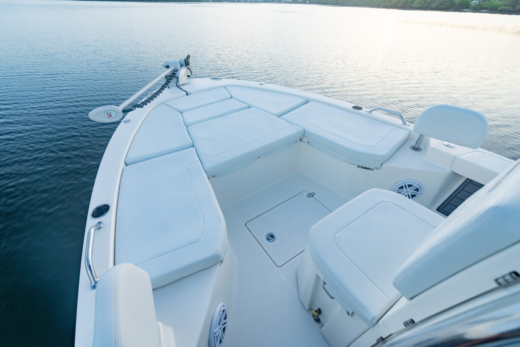 Pathfinder Boats 2200 TRS Bow