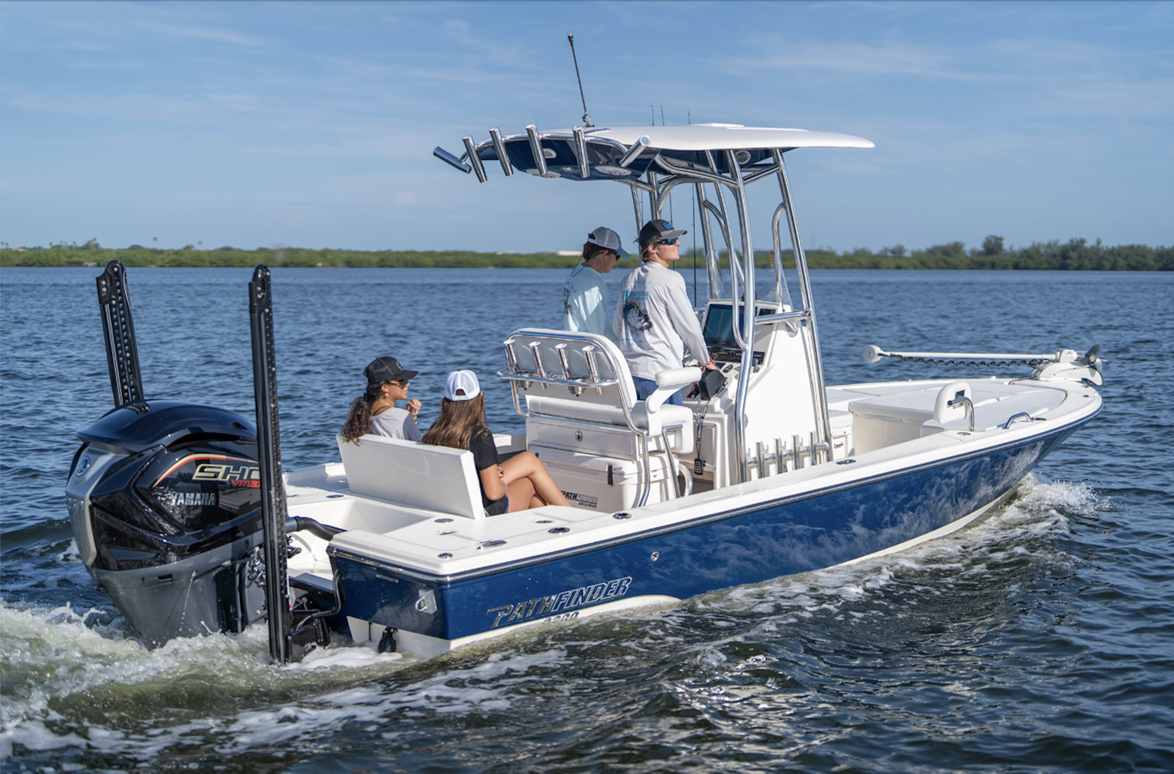 Pathfinder Boats 2200 TRS